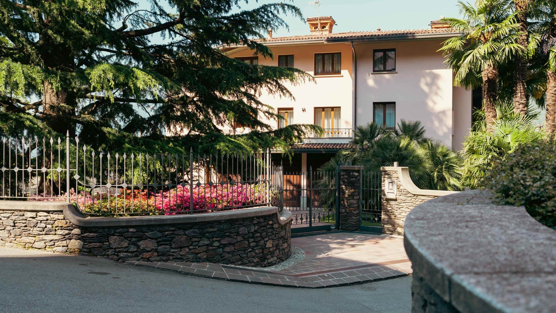 Ortensia Apartment, Dervio Villa